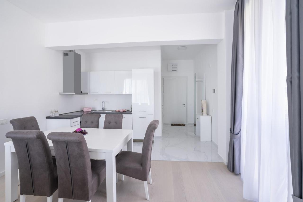 Montesun Apartments Becici Boreti Esterno foto